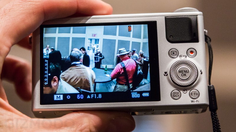 Illustration for article titled Fujifilm XQ1 Hands-On: A Canon Clone With Better Guts